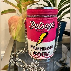 Betsey Fresh Fashion soup crossbody with chain strap.